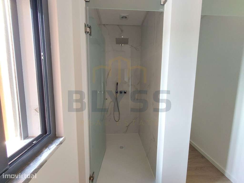 Moradias T4, em Condomínio Privado com Piscina.-23