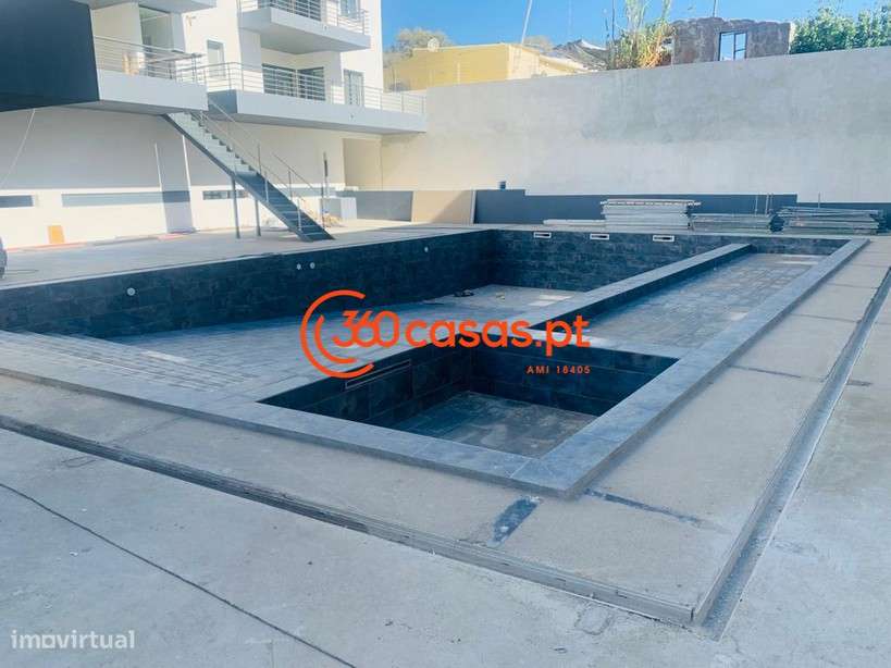Apartamento T3 Novo com piscina, garagem e arrecadação em Olhão-5