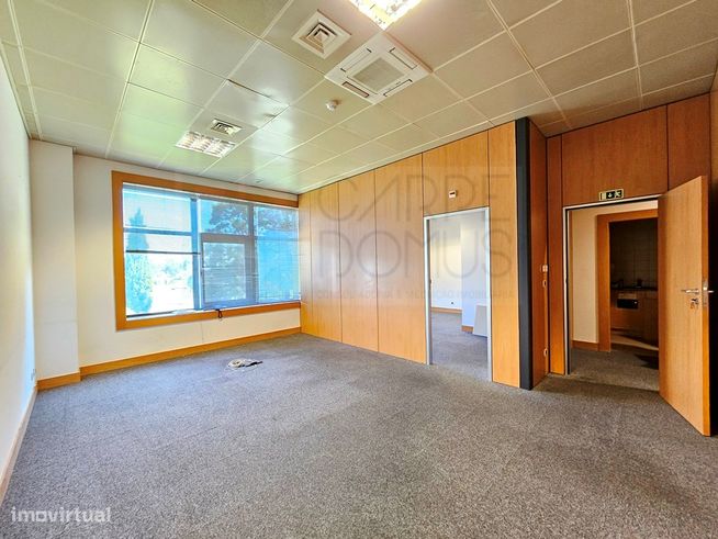 Escritórios com 780 m² na Quinta da Beloura-19