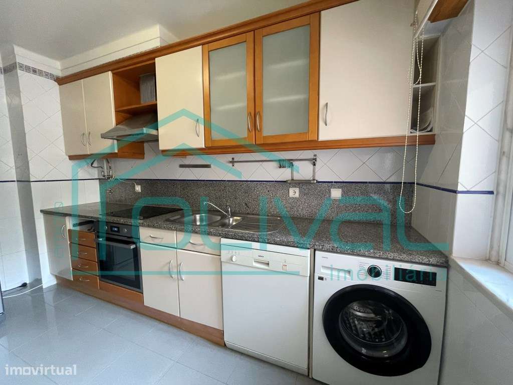 Apartamento T3 com parqueamento e arrecadação na 2ª Fase da Qta. Pi...-33