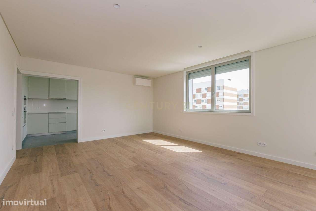 T3 com garagem, Portela - Grande imagem: 2/29