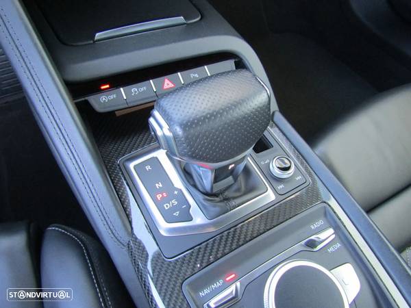 Audi R8 Spyder 5.2 FSi V10 S tronic Plus - 29