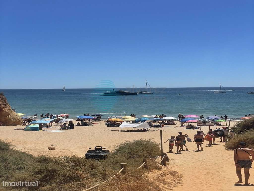 Penthouse 4 assoalhadas com uma área de 232m2, terraço 107m2, Vau, ...-45