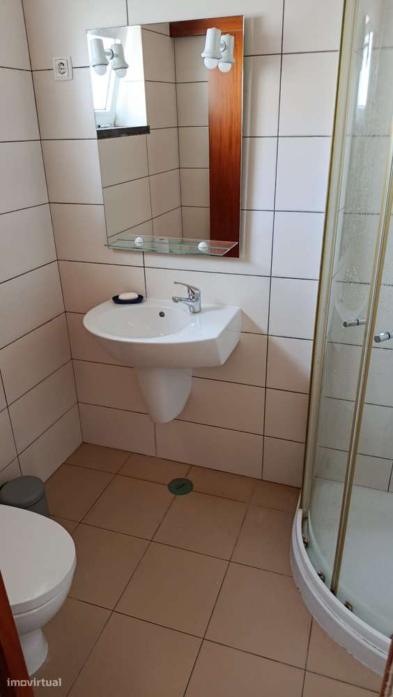 Moradia T9 Isolada com Jardim em Sagres-20