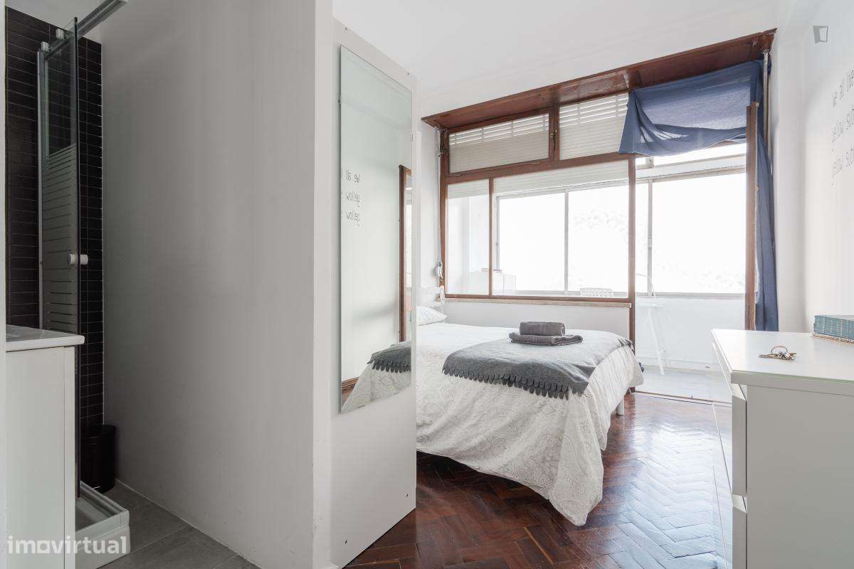 Quarto - localizado em Alcântara Lisbon - Grande imagem: 5/8