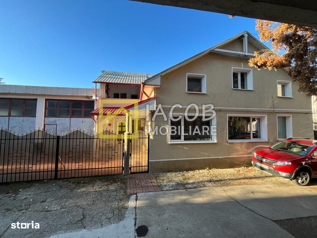 Casa P+M si garaj cu h=4.5 m, ultracentral Bacau