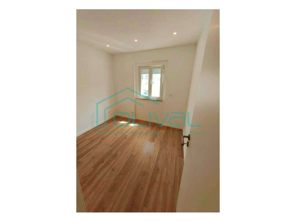 Apartamento T2 à venda em Póvoa de Santa Iria e Forte da Casa-8