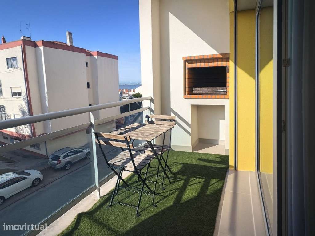 Exclusivo! | T2 com Garagem BOX | Suite | Varandas | Vista Rio - Grande imagem: 4/19