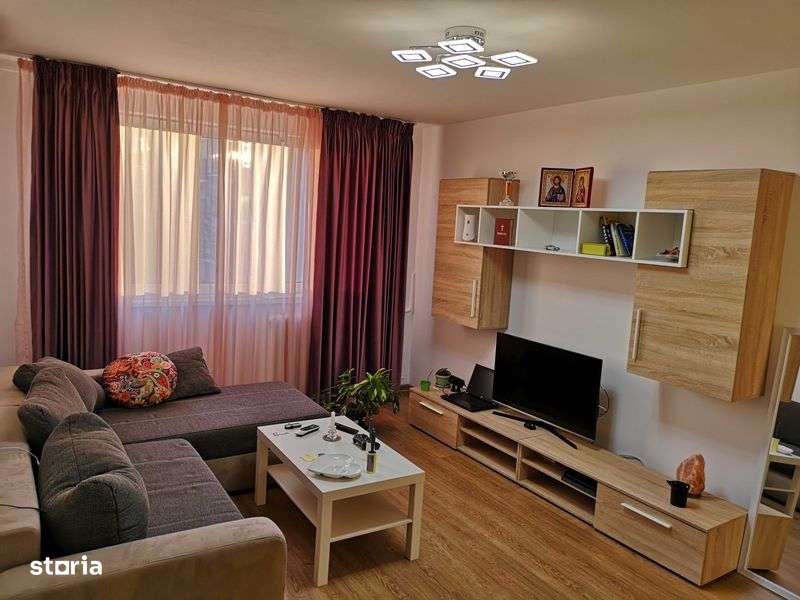 Vand apartament 3 camere