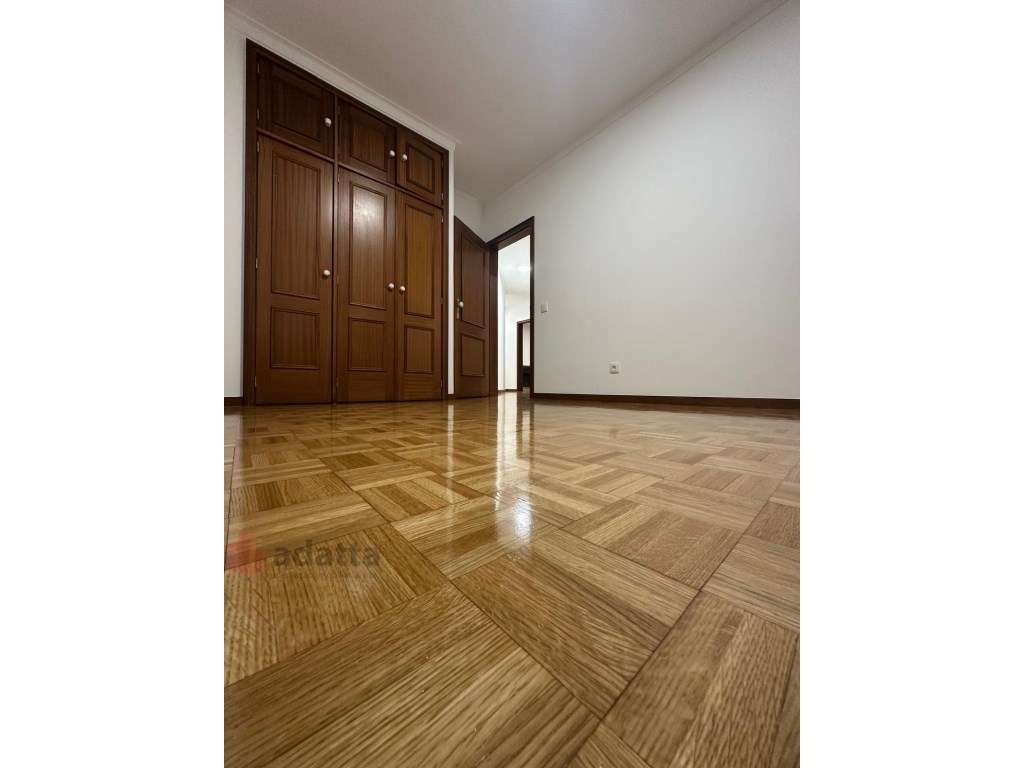 T2 Renovado e Totalmente Equipado na Solum - Av. Elísio de Moura (J... - Grande imagem: 4/12