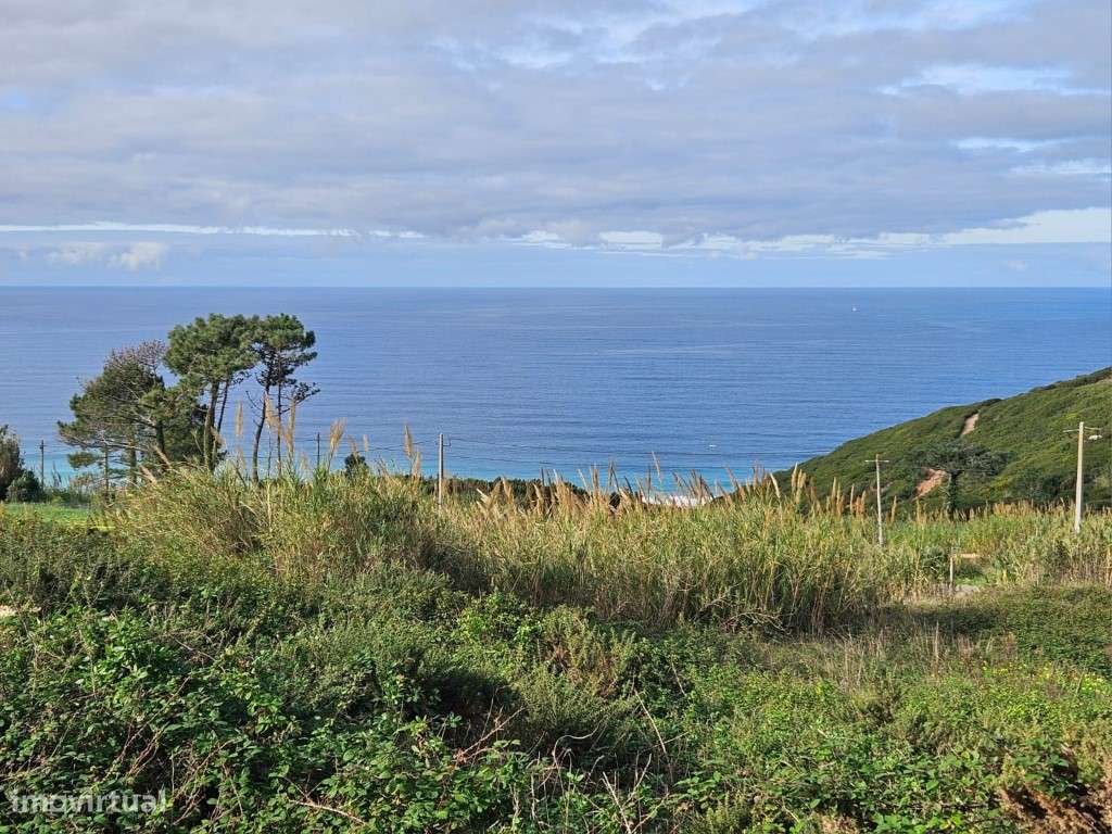 Terreno de exceção na Nazaré, com vista mar e projeto aprovado!-8