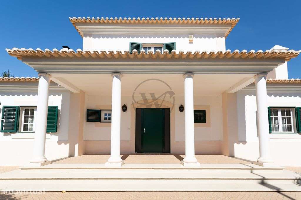 Moradia T5 para venda na Beloura I-48