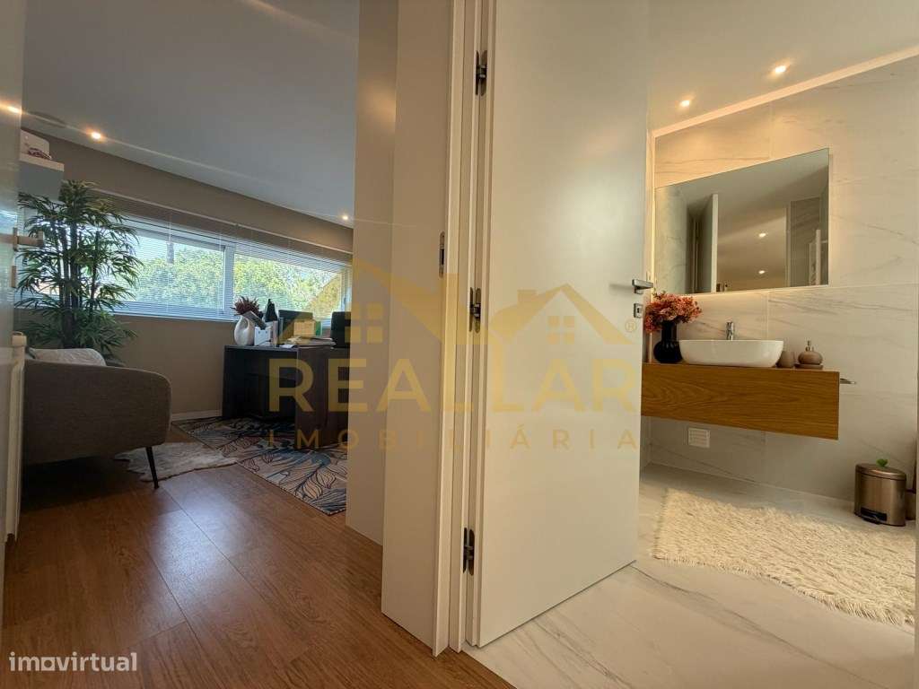 Exclusiva Moradia T4 Semi-Nova com Vista Rio - Condomínio Privado Q...-18