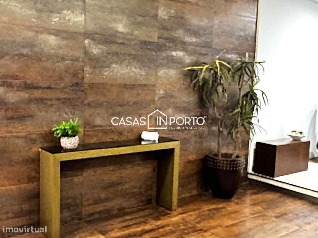 Loja de Prestígio no coração do Porto - Grande imagem: 5/13