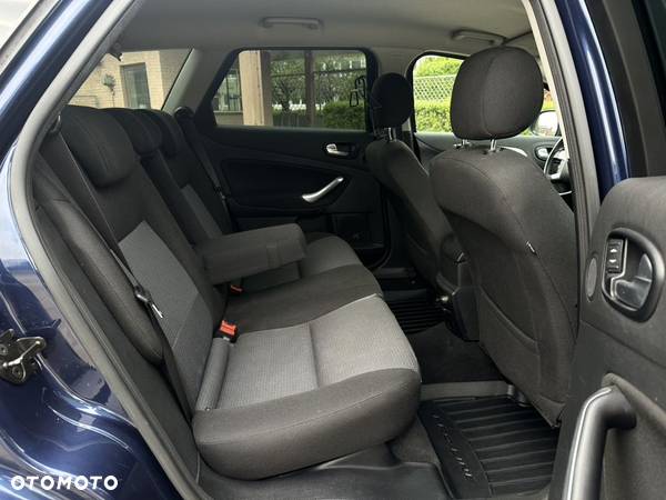 Ford Mondeo 2.0 TDCi Ambiente - 8