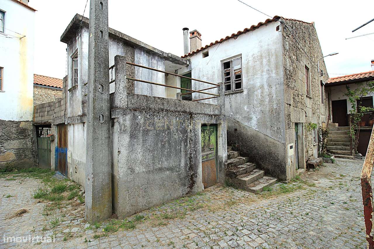 Moradia T2 para Recuperar, em Aldeia do Bispo - Penamacor - Grande imagem: 5/15