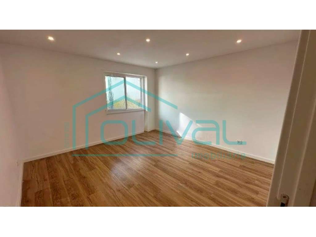 Apartamento T2 à venda na Rua Campos Monteiro-4