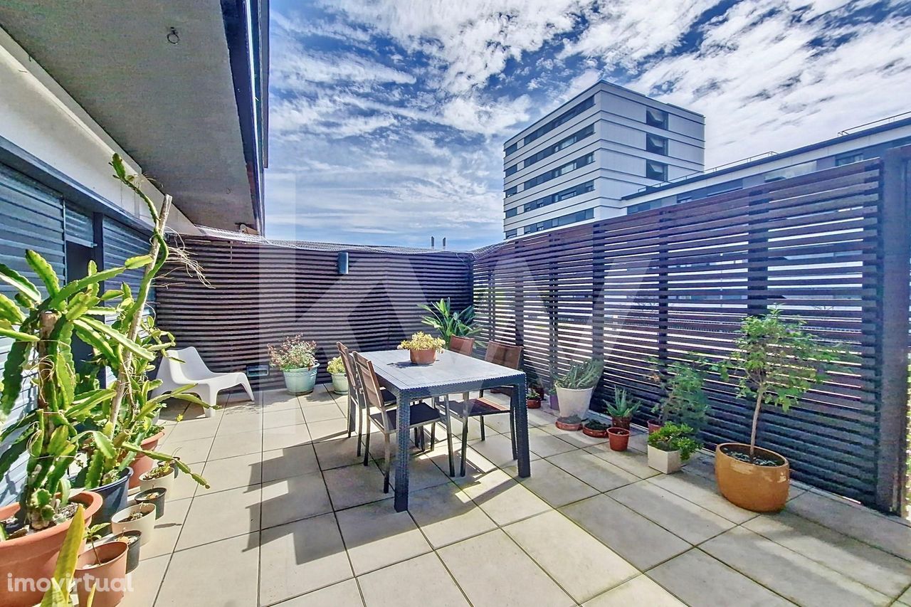 Apartamento T1 com terraço exclusivo no Parque das Nações