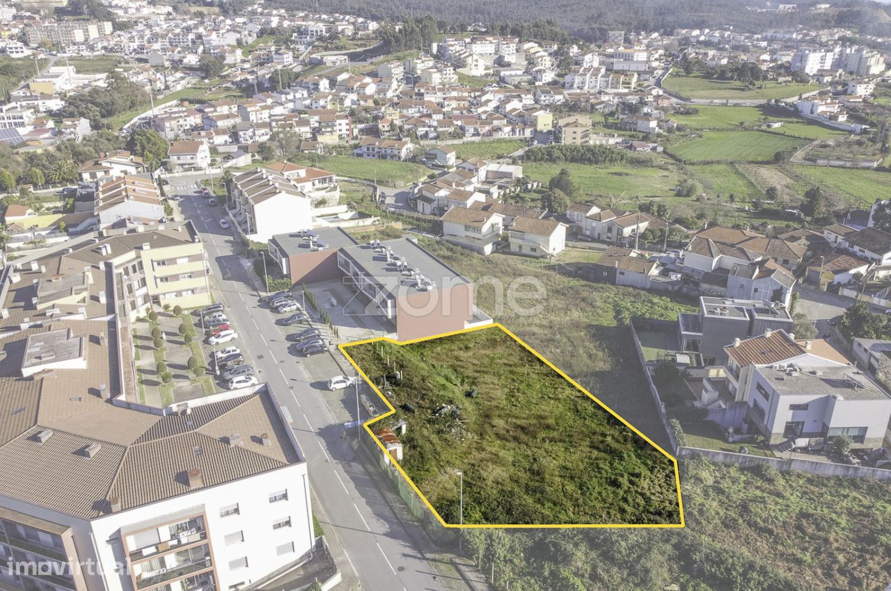 Lote para Construção de 6 Moradias em Baguim do Monte, Rio Tinto - Grande imagem: 1/18
