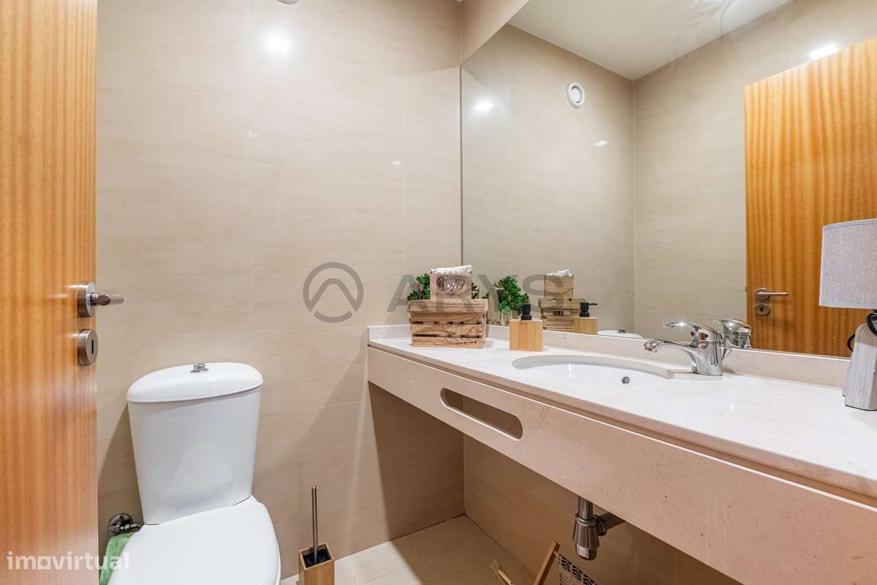 Apartamento T4 localizado no coração da cidade de Braga-16