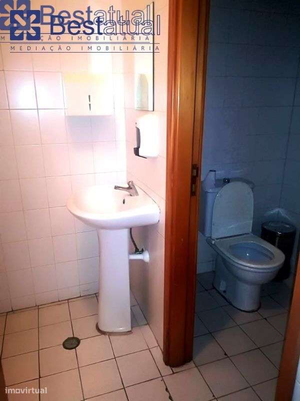 Café-Snack-Bar-300 m2-C/Possib. de Permuta-Marquês Sá da Bandeira-12