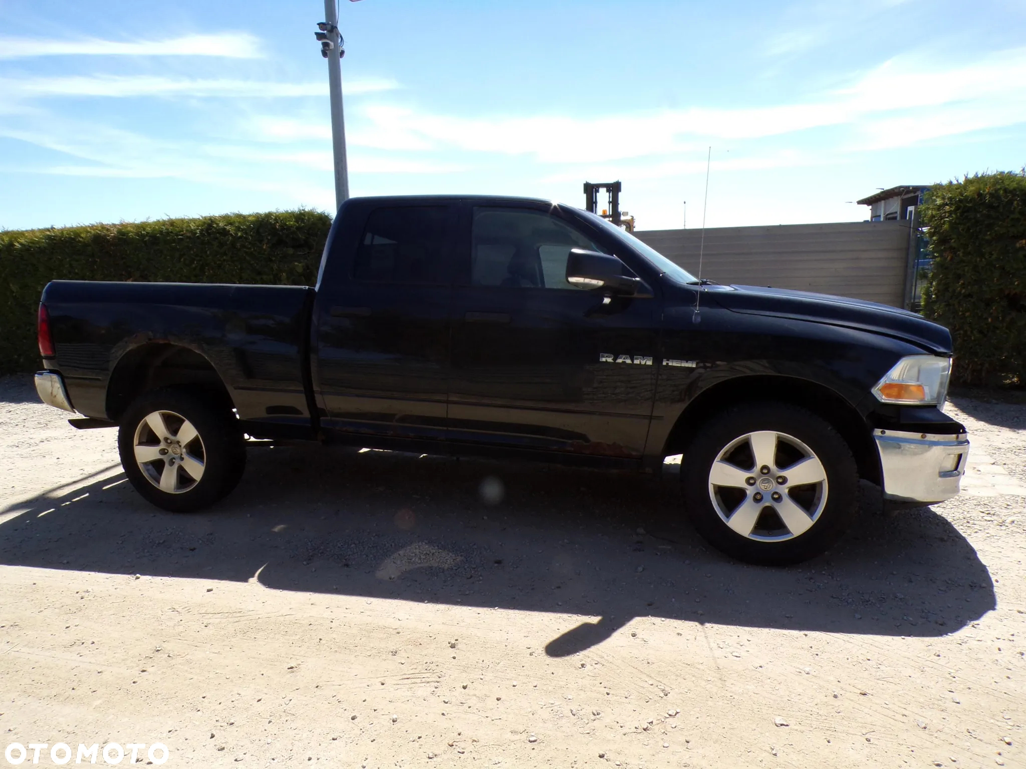 Dodge RAM 1500 5.7 4x4 - 8