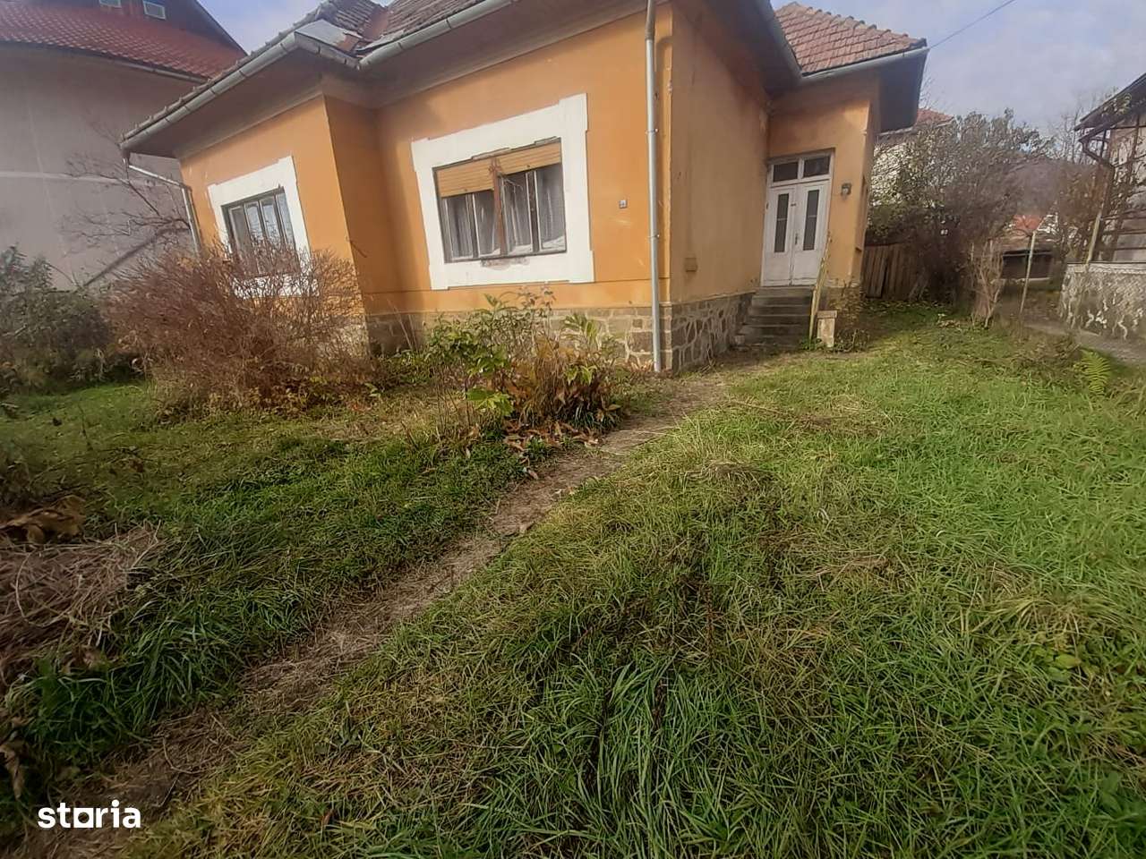 Zona Parc, casa 6,2 ari teren-0