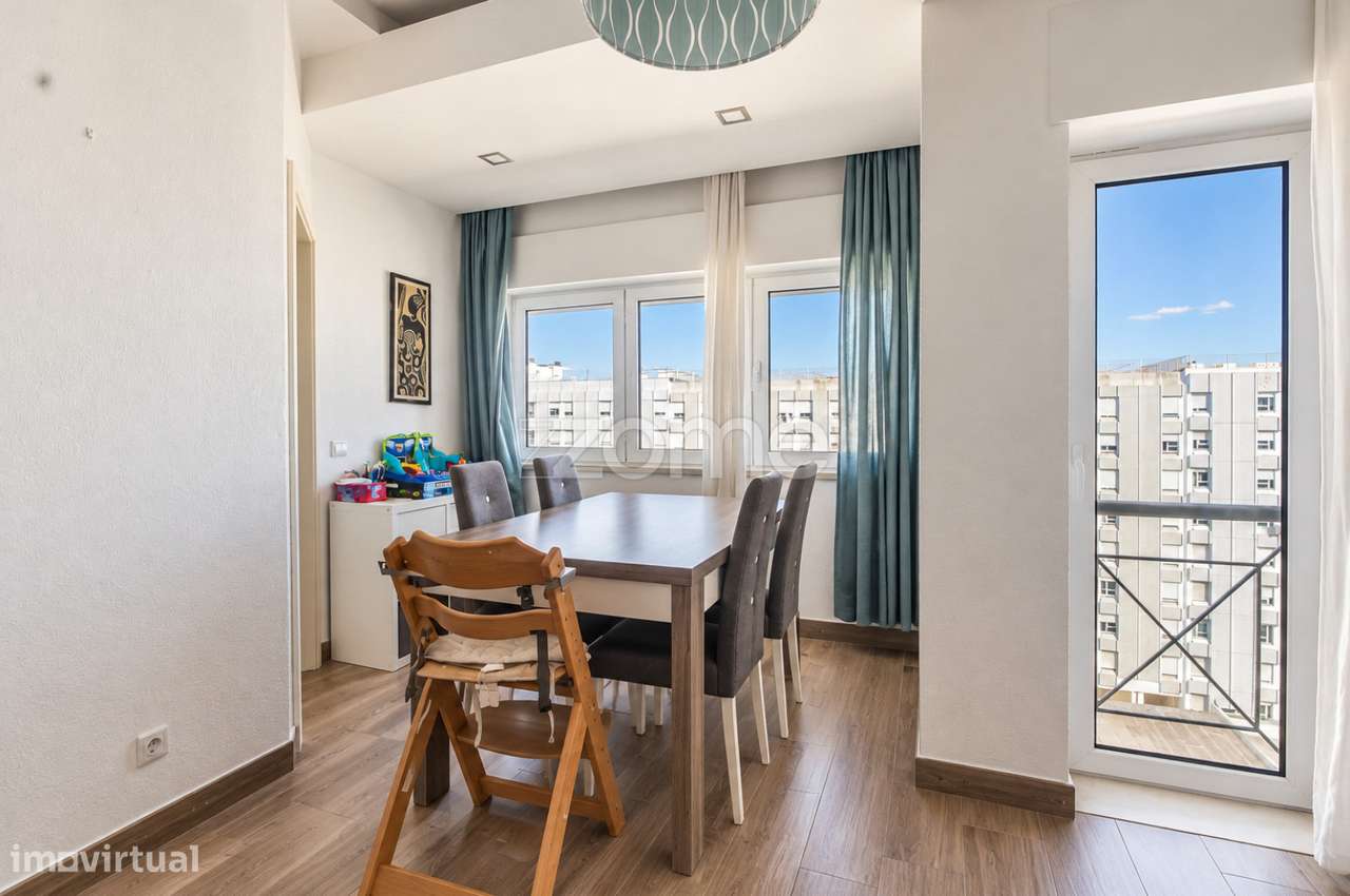 Apartamento T2 Remodelado com Excelente Luminosidade | Marvila, Lisboa-5