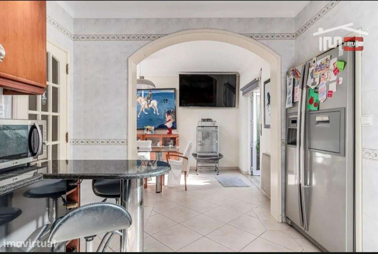 Moradia Duplex T3 Atalaia - Suite, Cozinha Equipada e Garagem.-3