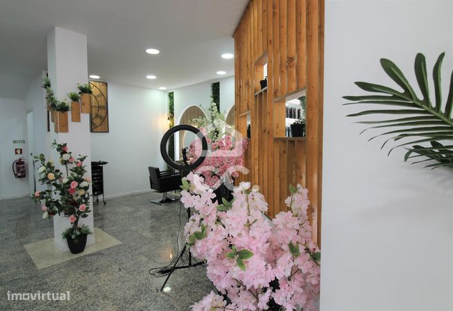 Cedência de Posição - Cabeleireiro no  Laranjeiro-14