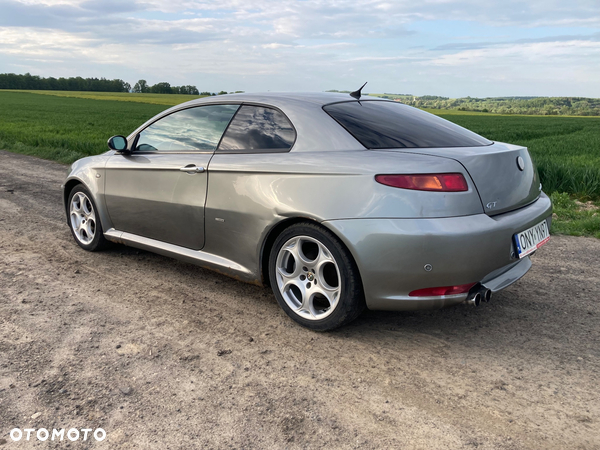 Alfa Romeo GT 2.0JTS Progression - 2