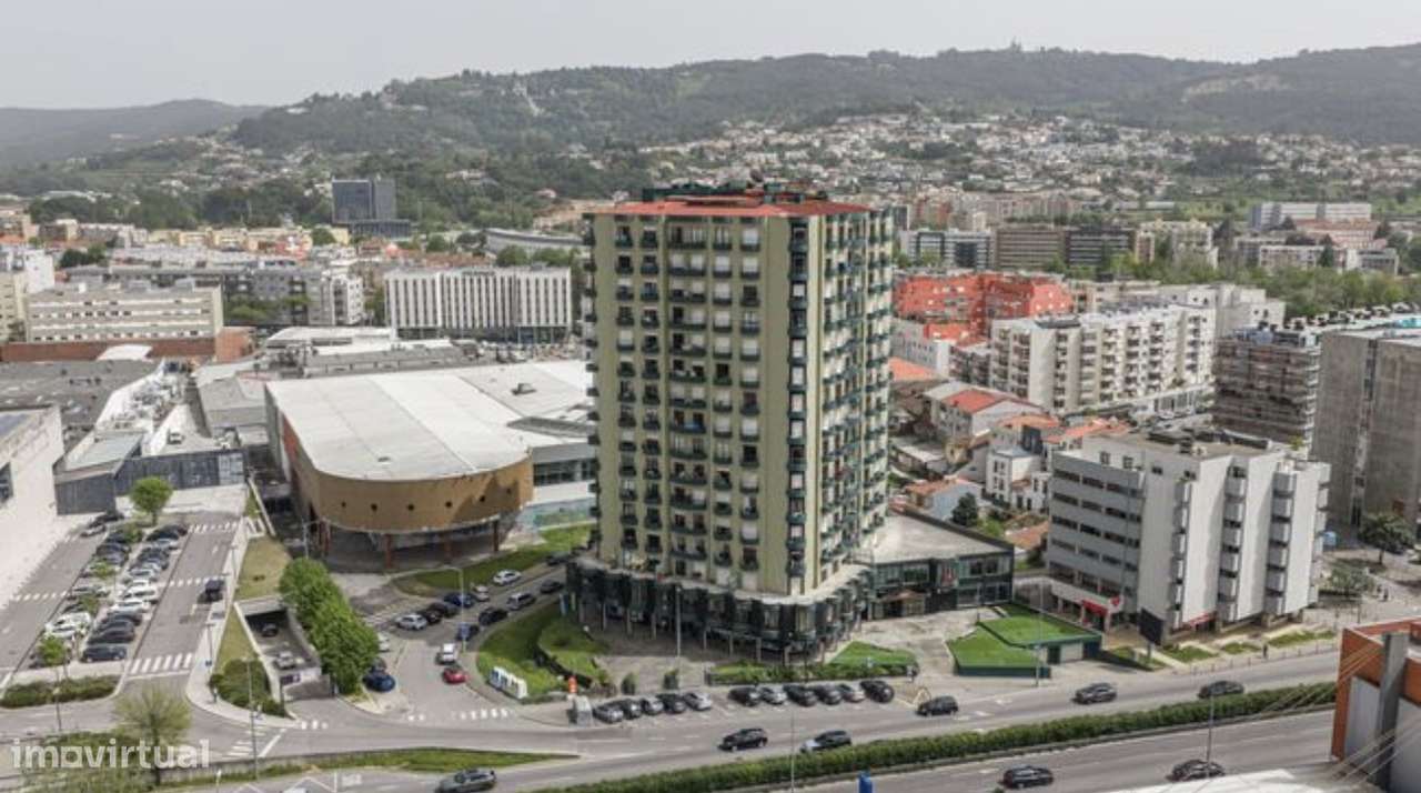 Apartamento T3 à venda em Braga-0