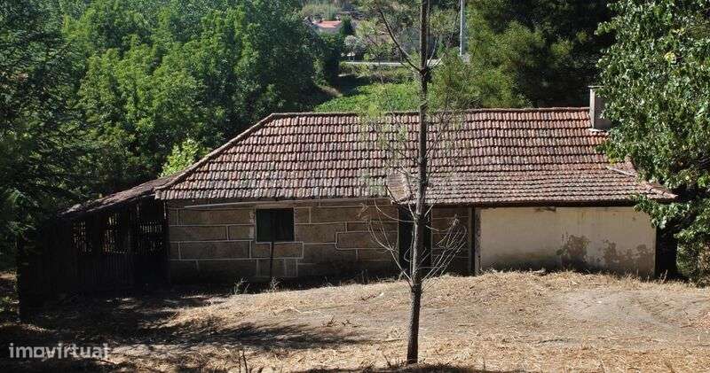 Moradia V2 para recuperar Vila Boa de Quires Marco de Canaveses - Grande imagem: 1/20