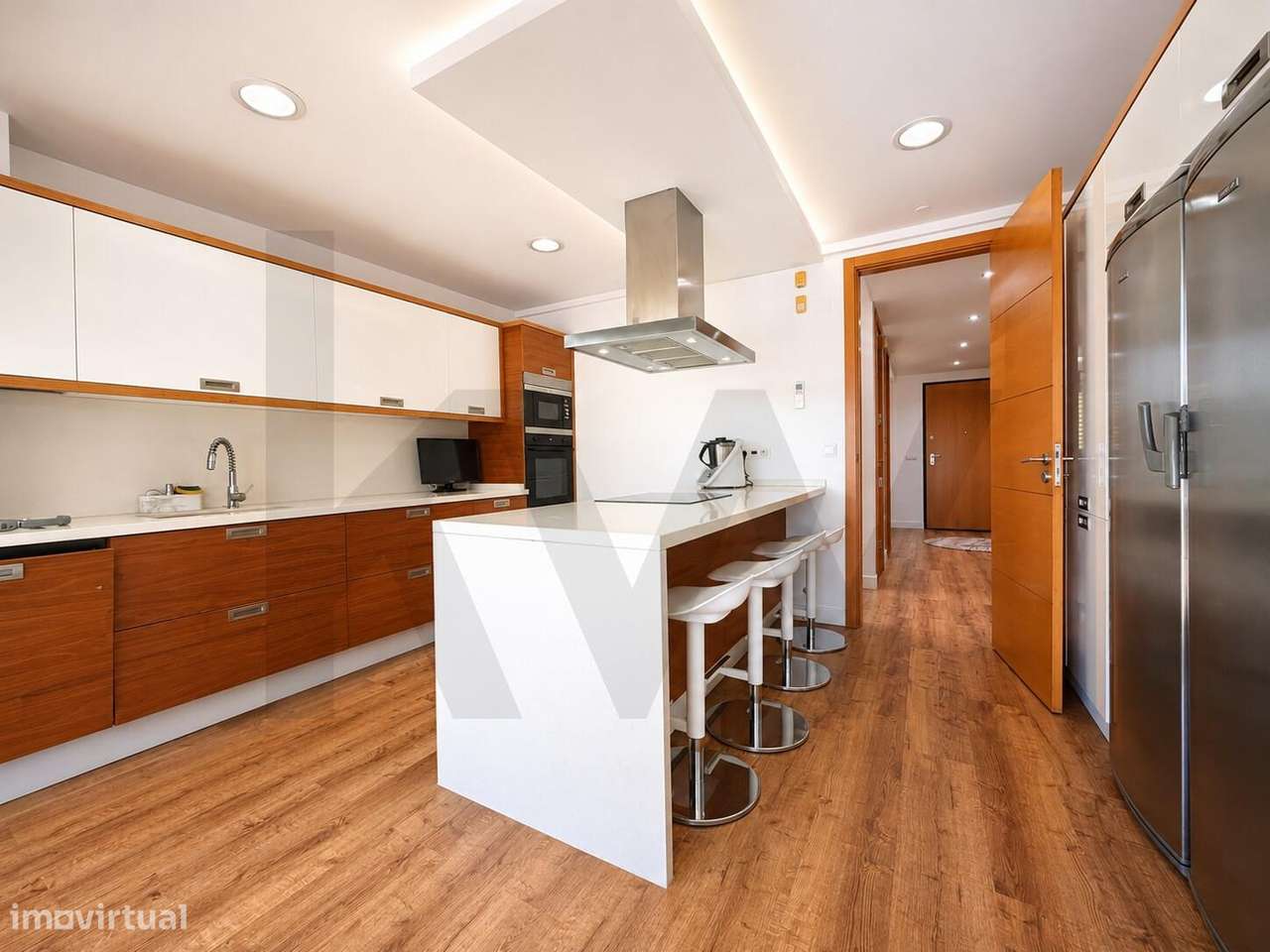 Moradia Isolada de Luxo, T5 com Piscina para a venda em Santo António-14