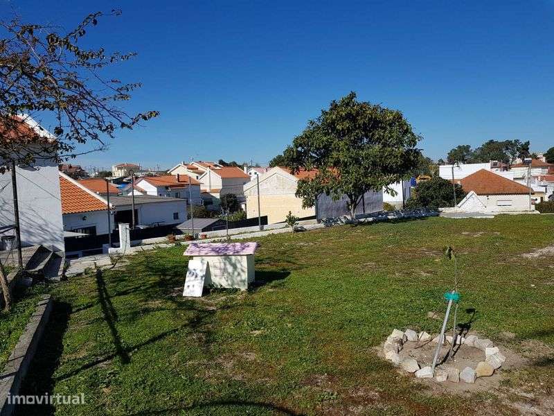 Vendo/Permuto Terreno 1.190 m² c/benfeitorias Charneca de Caparica - Grande imagem: 5/12