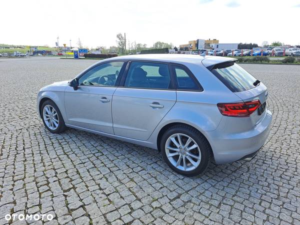 Audi A3 1.4 TFSI CoD ultra Attraction - 3