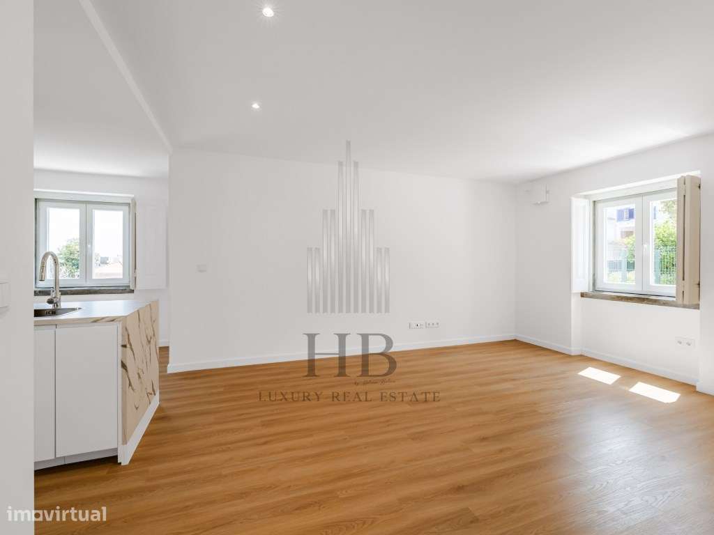 Andar de Moradia T2 + Anexo T1 Independente | Vista Mar e Serra | P...-16