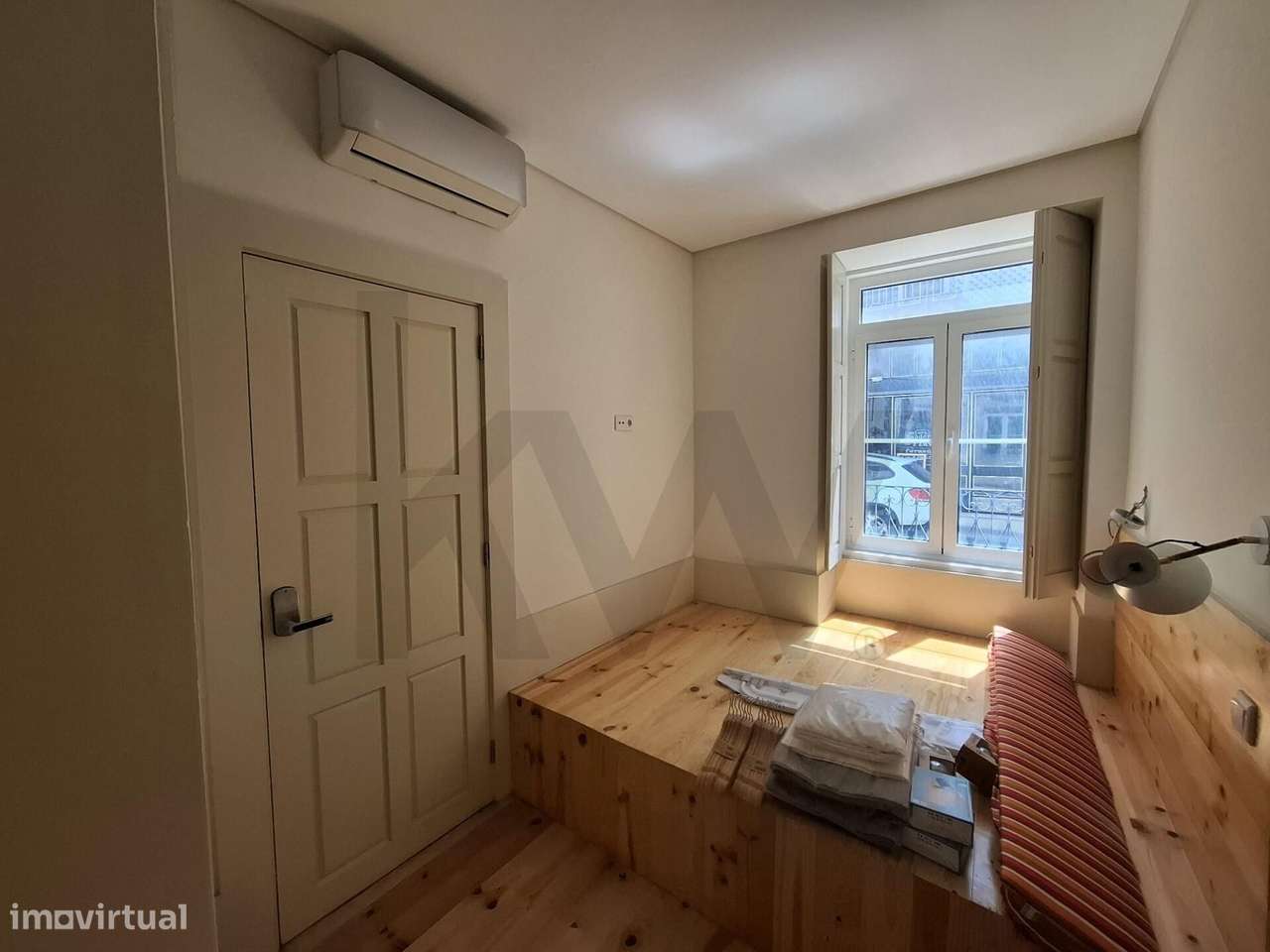 Apartamento Duplex T1+1 Renovado com Jardim no Centro do Porto - Grande imagem: 4/10