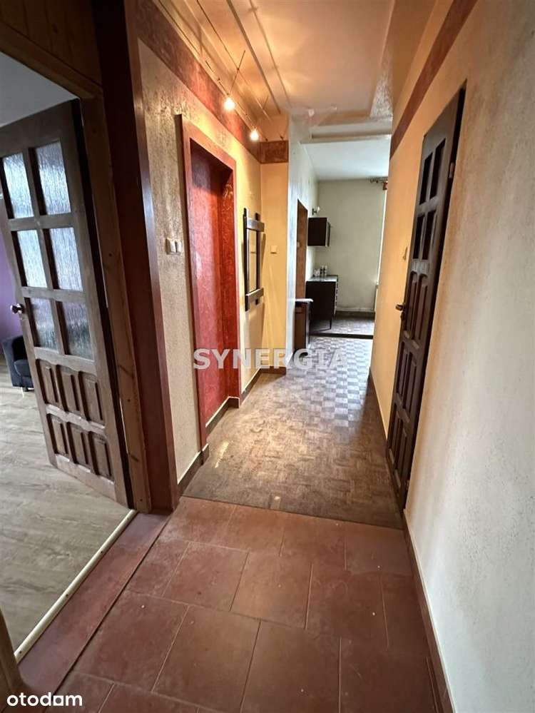 Mieszkanie na I piętrze w centrum-13