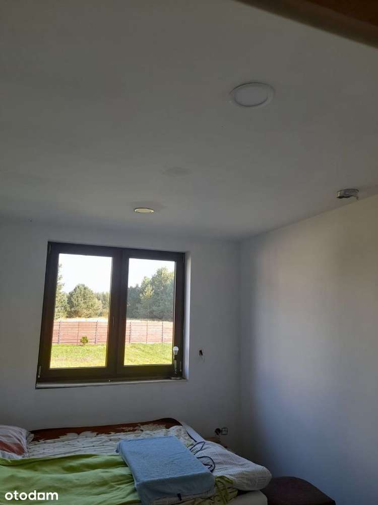 Dom wolnostojący z działką, w trakcie wykańczania,-8