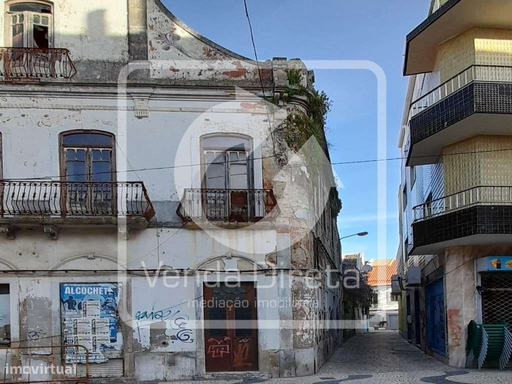 Prédio de uso misto - Comércio e Habitação, no centro histórico do ...-8