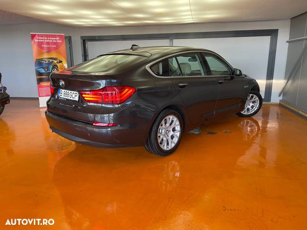 BMW Seria 5 520d - 5