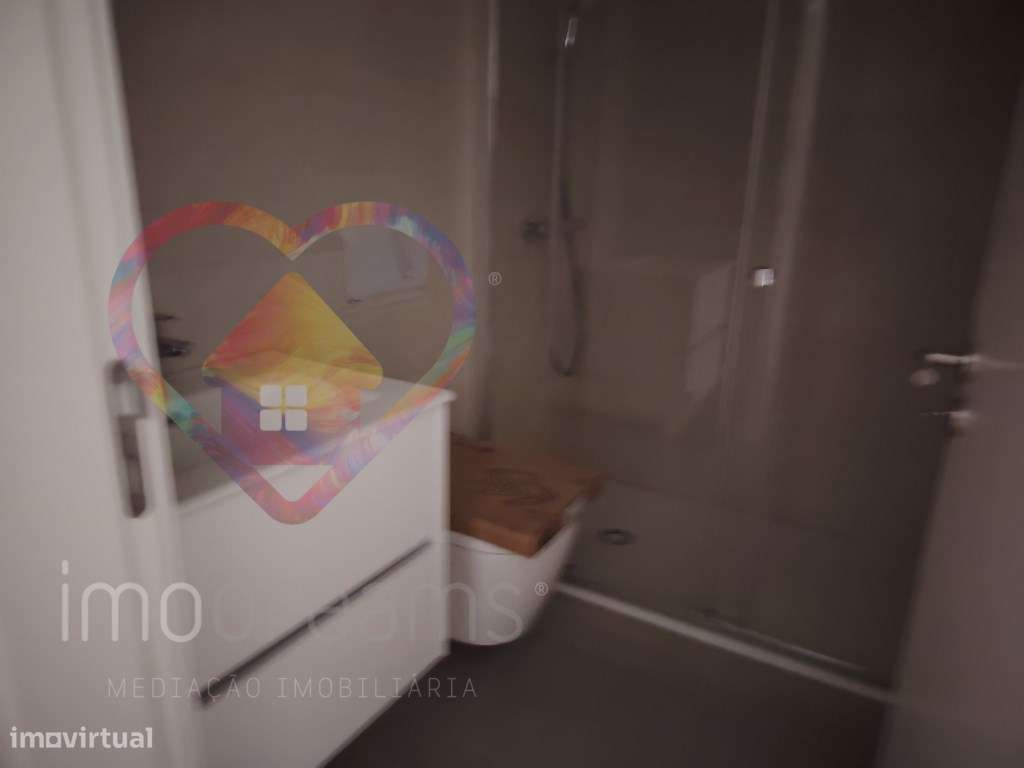 Apartamento T2 com Terraço em Esgueira, Aveiro-4