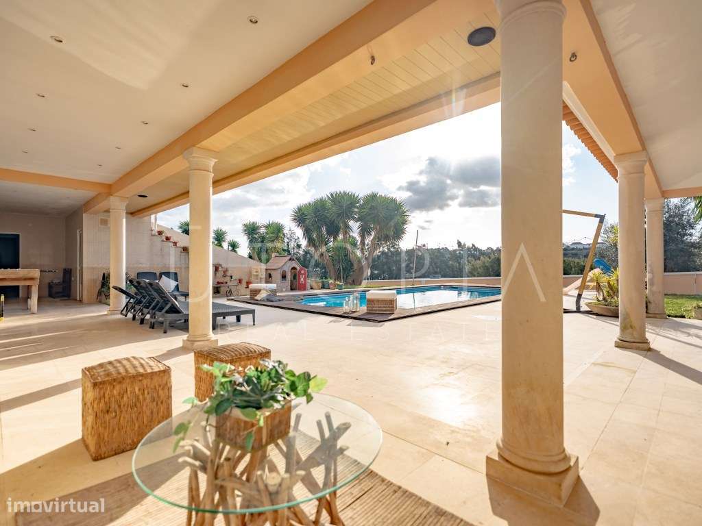 Moradia de Prestígio com Piscina, Campo de Ténis e Terreno Murado d...-52