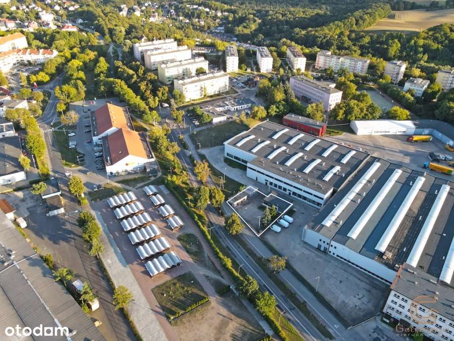 Budynek handlowy z działką w centrum Chełmna !-7