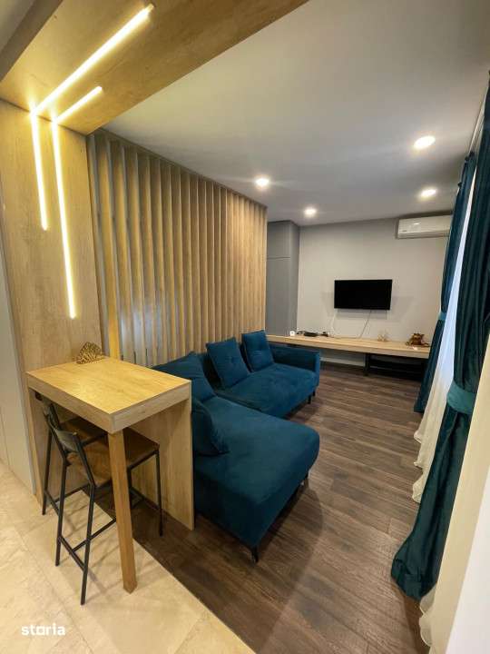 Studio-Parter-INALT-IN-PARCUL-CAROL - Imagine principală: 2/14