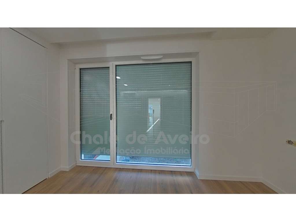 Apartamento T2 Duplex com garagem para 2 carros e terraço-50