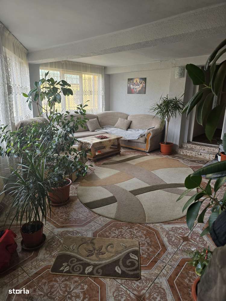 Casă zona str. Gh. Barițiu-12