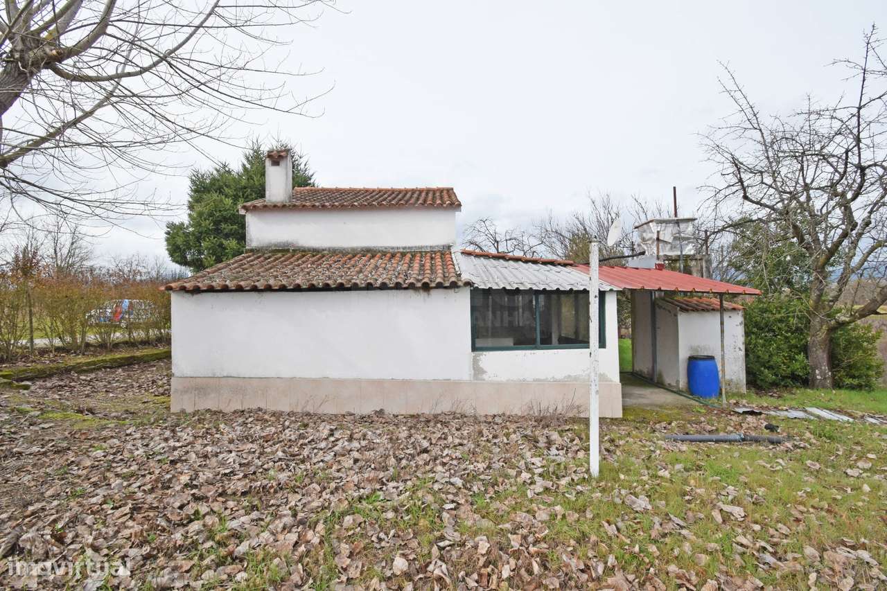 Quintinha c/ Moradia V2 - Peraboa - 10 min da Covilhã - Grande imagem: 5/37