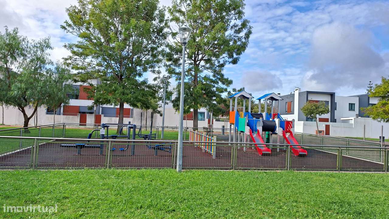Apartamento T2 com 95m2 na Quinta Anjo-13